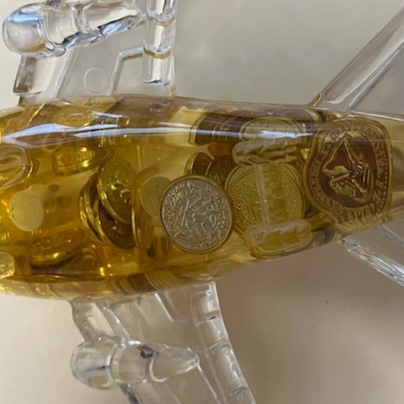 VTG Acrylic Jet Airplane Desk Paperweight & Pencil Holder Gold Coins Globe - Picture 6 of 9